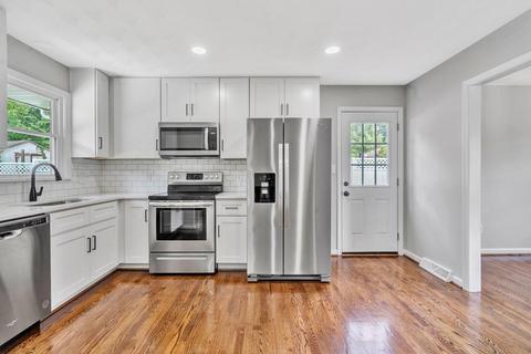 420 Ingal Blvd, Salem, VA 24153 photo 8