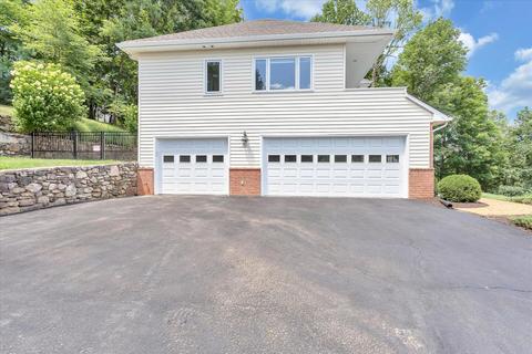 6755 Christopher Dr, Roanoke, VA 24018 photo 3