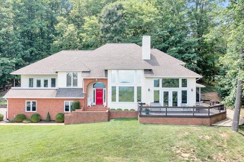 6755 Christopher Dr, Roanoke, VA 24018 photo 1