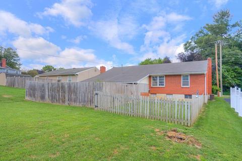 1304 Newbern Rd, Pulaski, VA 24301 photo 6