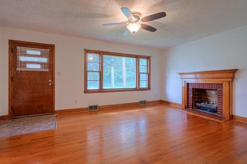 1304 Newbern Rd, Pulaski, VA 24301 photo 9
