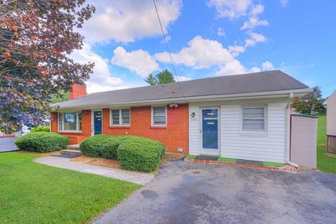1304 Newbern Rd, Pulaski, VA 24301 photo 4
