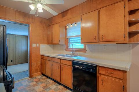 1304 Newbern Rd, Pulaski, VA 24301 photo 12