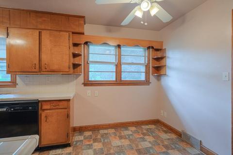 1304 Newbern Rd, Pulaski, VA 24301 photo 14