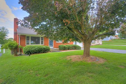 1304 Newbern Rd, Pulaski, VA 24301 photo 3