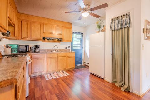 1353 Woods Gap Rd SE, Floyd, VA 24091 photo 14