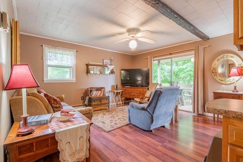 1353 Woods Gap Rd SE, Floyd, VA 24091 photo 15