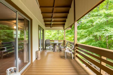 1353 Woods Gap Rd SE, Floyd, VA 24091 photo 5