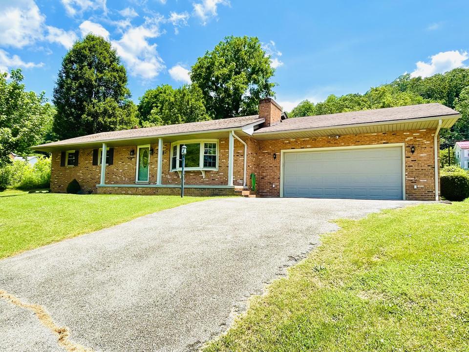 1507 N Alleghany Ave Covington VA 24426 36 Photos MLS 892009 