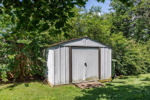 207 E Hill Ct, Salem, VA 24153 photo 25