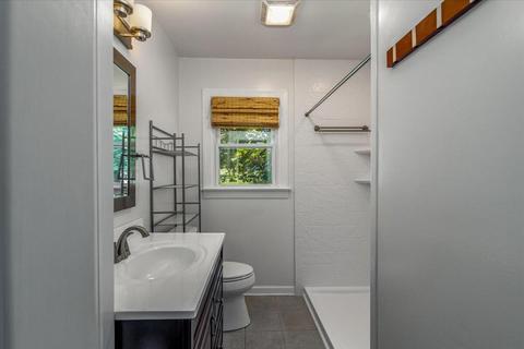 207 E Hill Ct, Salem, VA 24153 photo 13