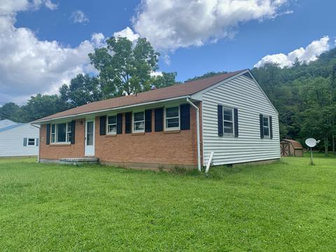 4603 Johnson Creek Rd, Covington, VA 24426 photo 3