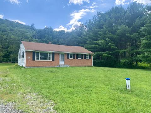 4603 Johnson Creek Rd, Covington, VA 24426 photo 2