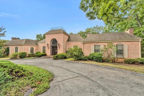 5208 Archer Dr, Roanoke, VA 24018