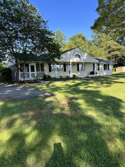 5646 Jopling Rd, Bedford, VA 24523