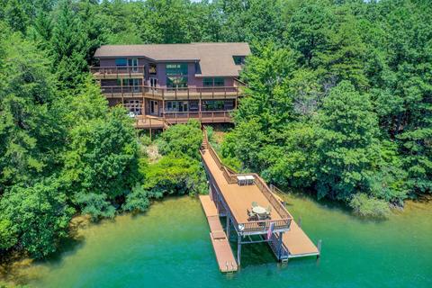 2199 Alpha Dr, Huddleston, VA 24104