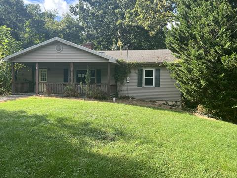 1110 Brookhaven Dr, Covington, VA 24426 photo 2
