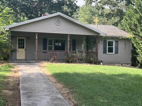 1110 Brookhaven Dr, Covington, VA 24426 photo 1
