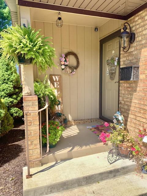104 W Riverview Dr, Covington, VA 24426 photo 4