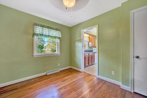 160 Verndale Dr, Roanoke, VA 24019 photo 9