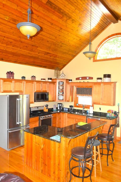1126 E Dolly Ann Dr, Covington, VA 24426 photo 11