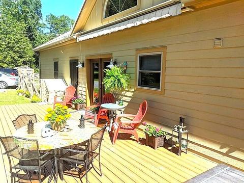 1126 E Dolly Ann Dr, Covington, VA 24426 photo 6