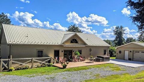 1126 E Dolly Ann Dr, Covington, VA 24426 photo 4