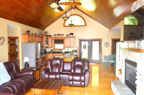 1126 E Dolly Ann Dr, Covington, VA 24426 photo 17