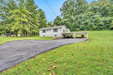 2721 Creekside Dr, Salem, VA 24153 photo 3