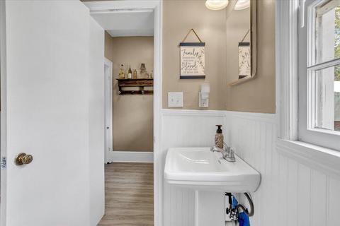 1909 Main St SW, Roanoke, VA 24015 photo 18
