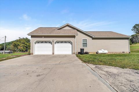 2114 Pico Rd, Buchanan, VA 24066 photo 2