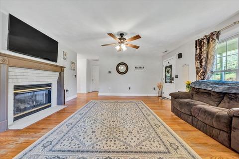 2114 Pico Rd, Buchanan, VA 24066 photo 5