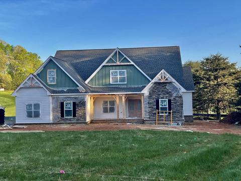 187 Cross Harbour Dr, Penhook, VA 24137