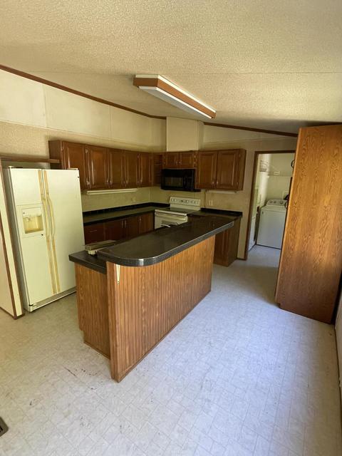 3712 Sunflower Rd, Pilot, VA 24138 photo 2