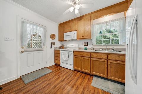 1957 Morris Rd, Goodview, VA 24095 photo 9