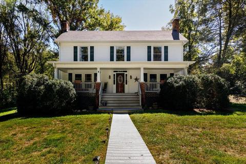 693 Davis Rd, Roanoke, VA 24012 photo 1