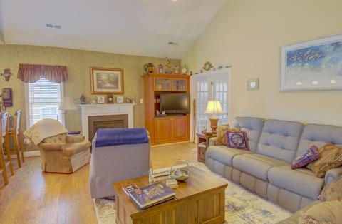 360 Firstwatch Dr, Moneta, VA 24121 photo 8