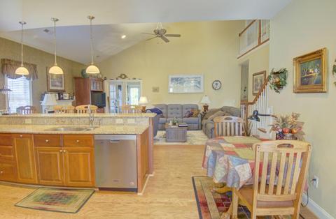 360 Firstwatch Dr, Moneta, VA 24121 photo 13