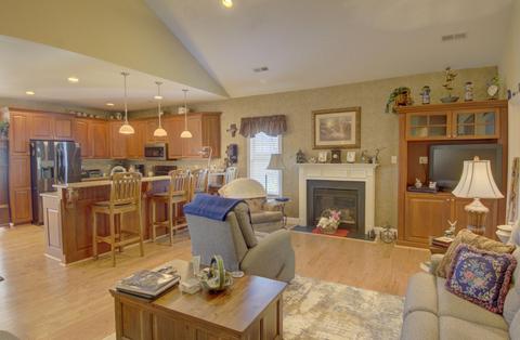 360 Firstwatch Dr, Moneta, VA 24121 photo 5