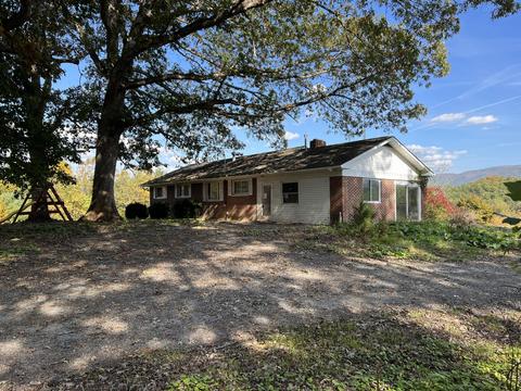 18547 Botetourt Rd, Eagle Rock, VA 24085 photo 1
