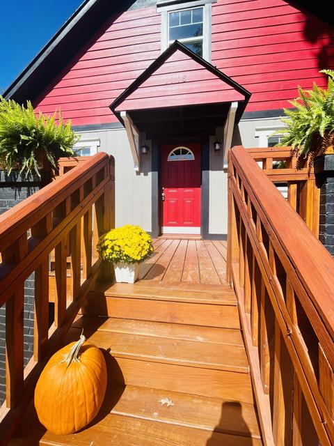 1118 Brookhaven Dr, Covington, VA 24426 photo 2