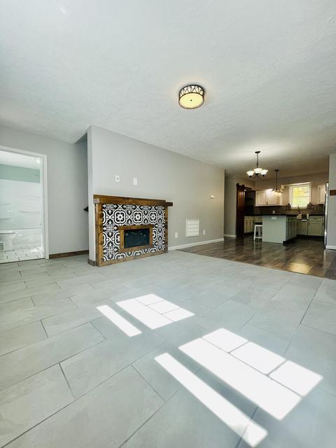1118 Brookhaven Dr, Covington, VA 24426 photo 4