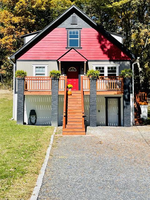 1118 Brookhaven Dr, Covington, VA 24426 photo 1