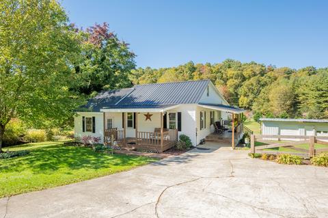 2563 Horse Ridge Rd NW, Willis, VA 24380
