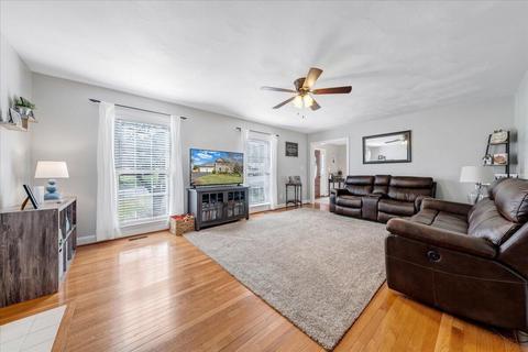 5811 Crumpacker Dr, Roanoke, VA 24012 photo 12