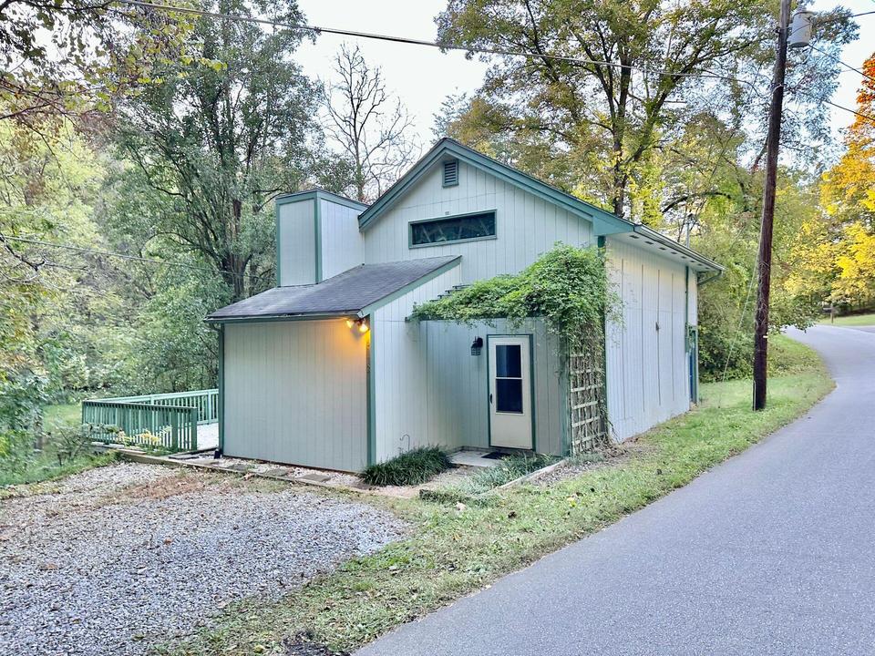  6112 Ran Lynn Dr, Roanoke, VA 24018 photo 1