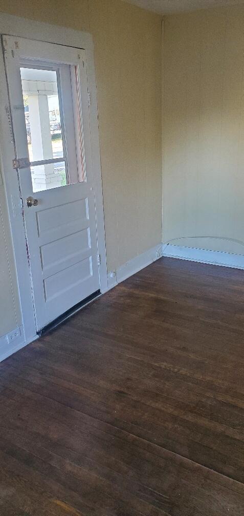 632 E Calhoun St, Salem, VA 24153 photo 8