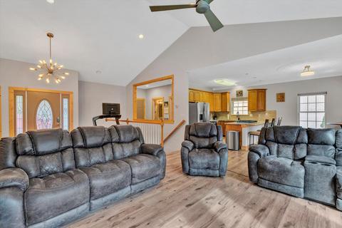 1949 Morris Rd, Goodview, VA 24095 photo 9