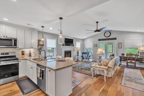 397 Bermuda Dr, Hardy, VA 24101 photo 9