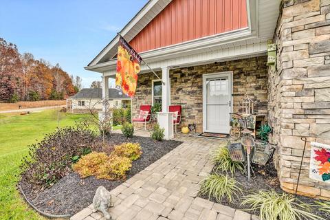 397 Bermuda Dr, Hardy, VA 24101 photo 2